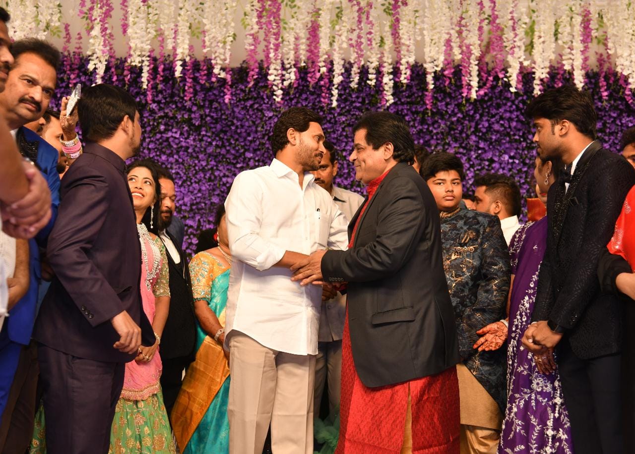 AP CM YS Jagan attends ali's daughter wedding reception