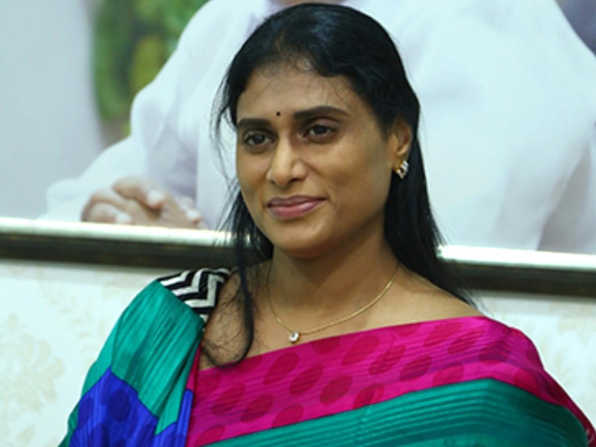 Telangana High Court gives permission for Sharmila's padayatra