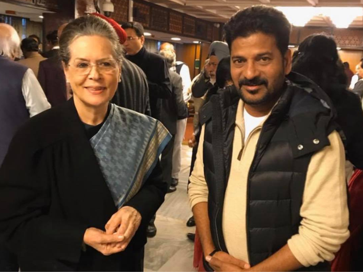 Revanth Reddy met Sonia Gandhi in the Central Hall