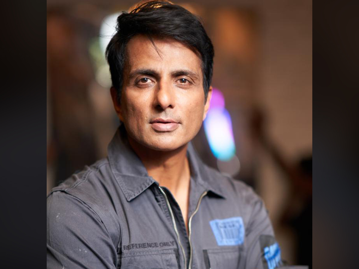 Actor & Philanthropist Sonu Sood Saved 10,117 People In A Year; Know The Details