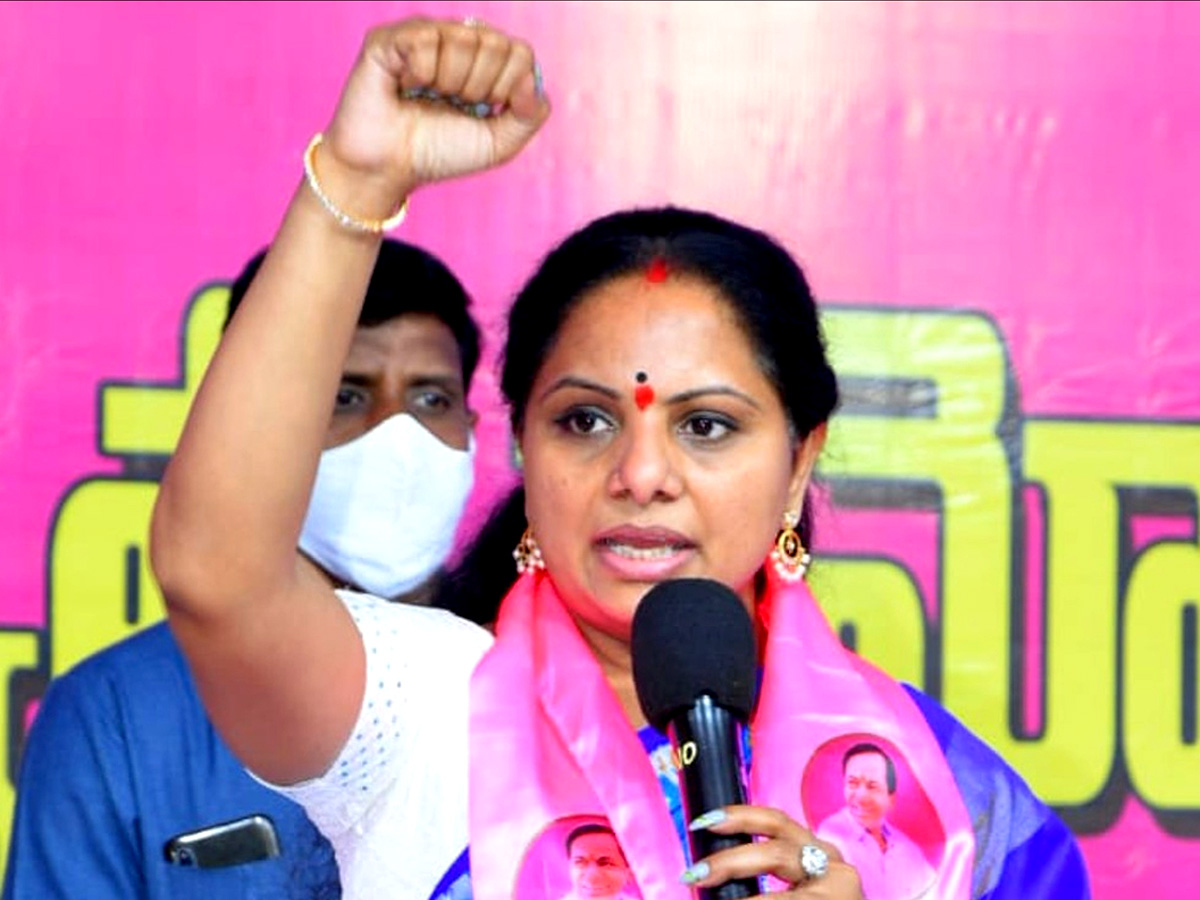 MLC Kavitha hunger strike turned political deeksha 
