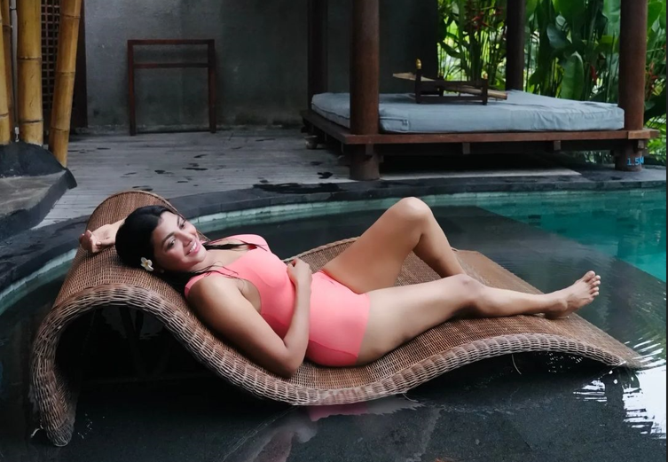 Lahari Sheri in bikini pics viral